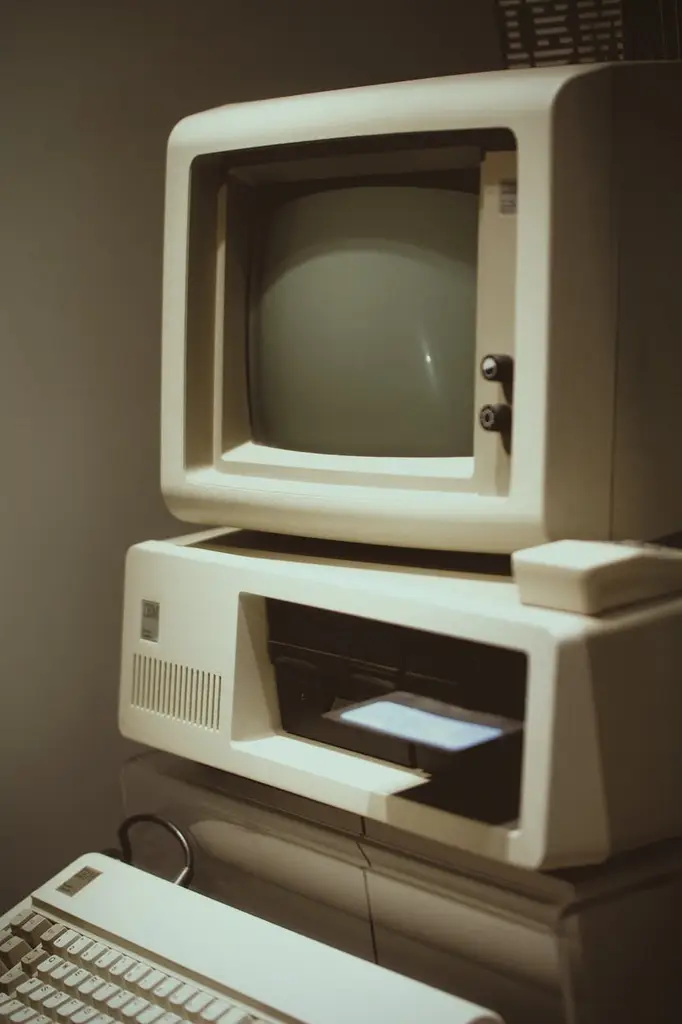 Rare Q1 Desktop Computers Discovered: A Computing Milestone