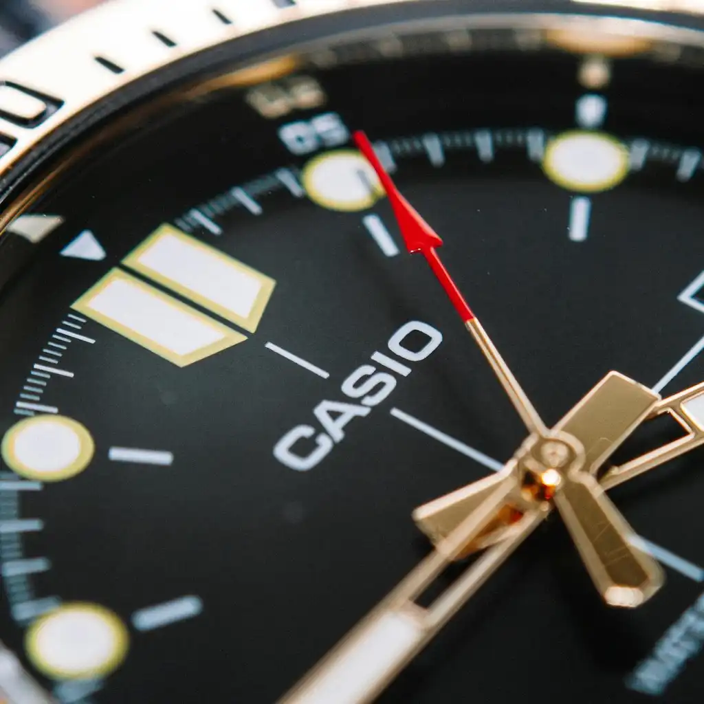 Venezianico Redentore Bronze: A Unique Luxury Timepiece