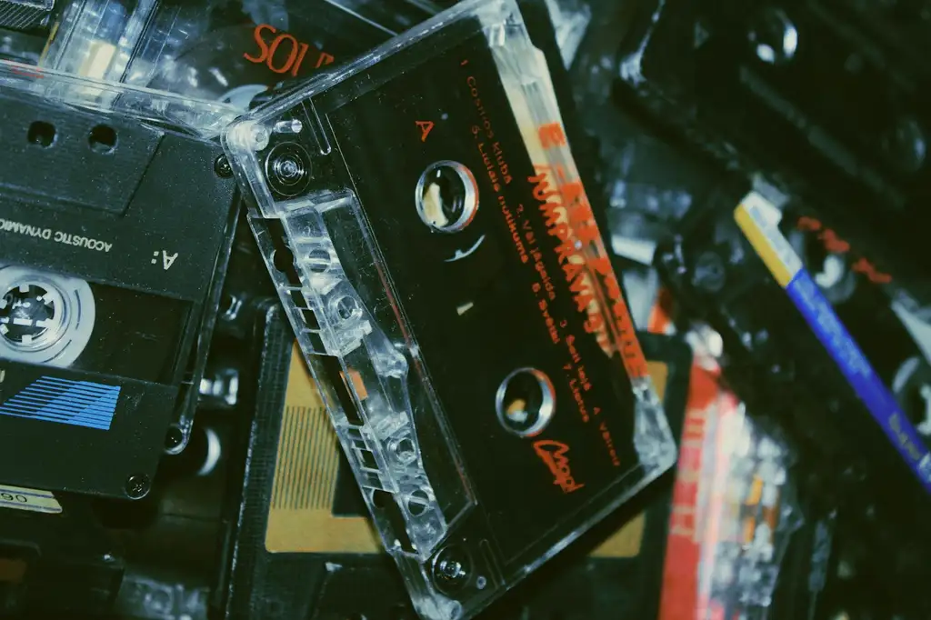 Embracing Vintage Tech: The Analog Revival