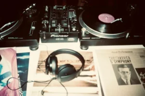 A Journey Through Vintage Audio: From Headphones to Systems