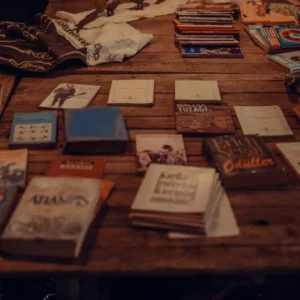 Heartwarming Reunion: Vintage Autograph Books Returned to Owner